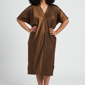 Universal Standard caramel satin v neck dress 3xs 2/4 6 NWT
